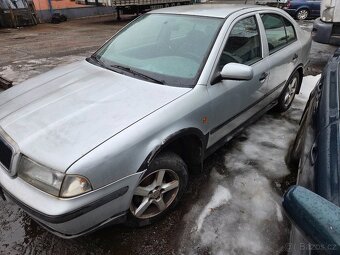Škoda octavia 2002 1.6 - 3