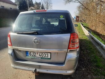 Opel Zafira 1.8 LPG (r. 2008) - na náhradní díly - 3