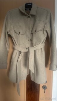 Lehká, ale zároveň Flízová bundička vel. S - ZARA - 3