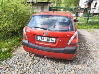 Kia Rio - 3