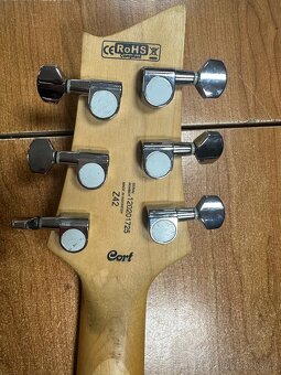 Prodám elektrickou kytaru Cort Zenox Z42 - 3