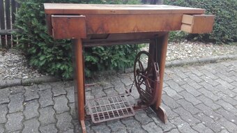 Šicí stroj - 3