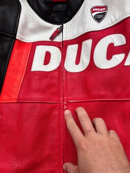 Ducati 2- dílná kožená kombinéza vel. 52 - 3