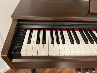 Klavír Yamaha - digitální piano - 3