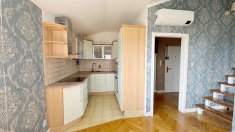Mezonetový byt 3+kk s 30 m² terasou a dechberoucím výhledem - 3