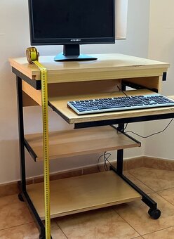 Počítačový stolek - 3