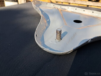 Jawa pérák - plech sedla řidiče - 3