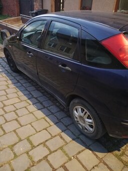 Ford Focus 1.6 benzín - 3