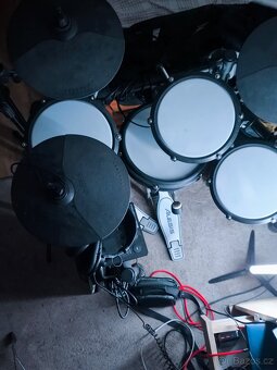 Alesis Nitro Max - 3