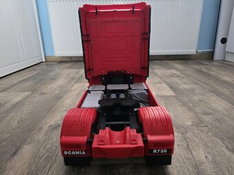RC model 1/10 Scania 730 - 3