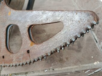 stěnová pila milwaukee - 3