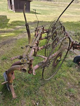 Obraceč a shrnovač sena - 3