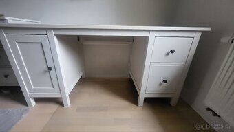 Prodám dřevěnoný stůl Hemnes - 3