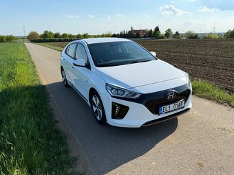 Hyundai IONIQ elektro 28kWh najeto 54T km DPH - 3