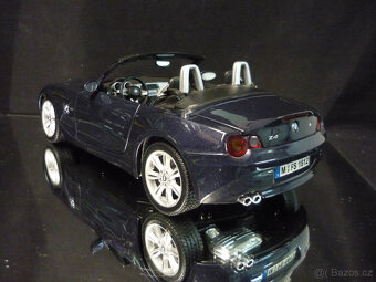 BMW Z4 Maisto 1/18 - 3