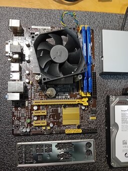 ASUS H81M-E+i5-4440+12GB DDR3+750GB HDD+ZDROJ - 3