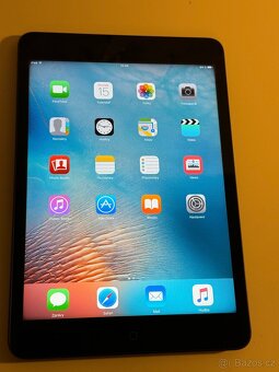iPad mini 1 32gb wifi Cerny. Ios 9 - 3