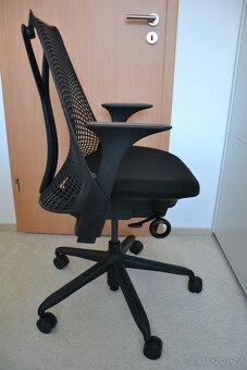 Kancelářská židle Herman Miller Sayl (PC 17800,-) - 3