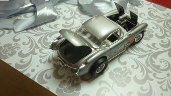 SIGNATURE 1/18 NEHRANÝ MODEL TĚŽKO SEHNATELNÝ - 3