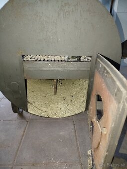 Prodám zahradní gril na kýtu, sele, kuřata - 3