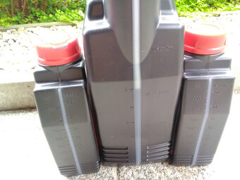 Motul 5100 10W-50 - 5 litrů, 150.- Kč/litr - 3