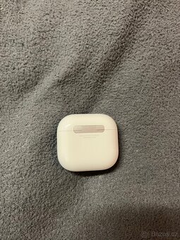 AirPods 4 - 3