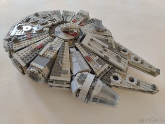 Prodám lego Millennium Falcon 75105 - 3