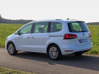Volkswagen Sharan 2,0 TDI DSG 4M Highline 7-Míst (2018) - 3