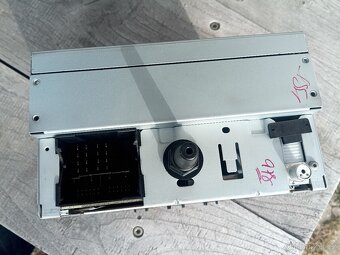 Autoradio Sony z Ford Mondeo MK4 - 3