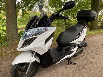 Kymco Grand Dink 300i - 3