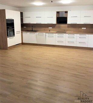 Pronájem  prostoru ve Smečně, pronájem  prostor Smečno - 3