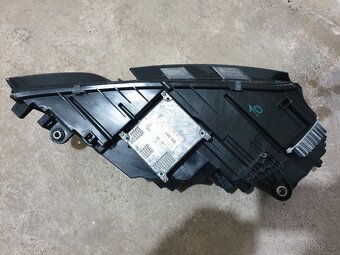 5E1.941.015.D - Levé přední světlo - Škoda Octavia III - 3