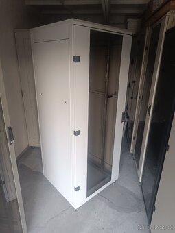 serverová skříň, rack, datový rozvaděč - 3