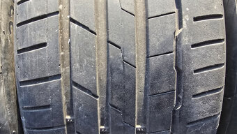 Letní pneu 235/40/19 Hankook - 3