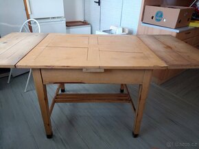 Starožitný rozkládací kuchyňský stůl - 3