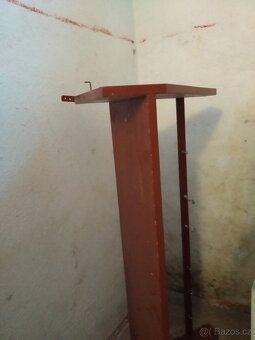 Předsíňová stěna s věšáčky a polička - 3