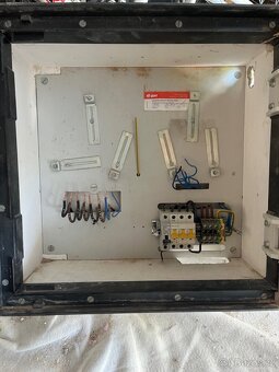 Elektroměrový rozvaděč DCK ER212/KVP7P - 3
