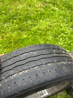 195/60R15 - 3