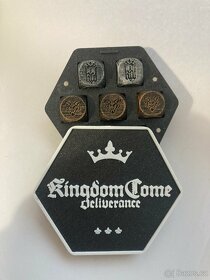 Kingdom Come: Deliverance - Hrací kostky s krabičkou - 3