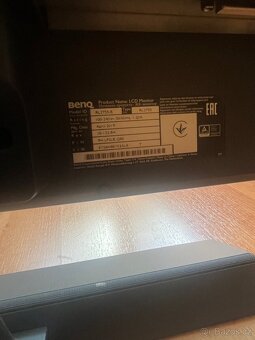 BENQ monitor - 3