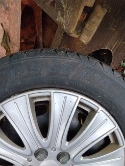 ZIMNÍ PNEU + DISKY ŠKODA 14" SEAT VW 185/60R14 - 3