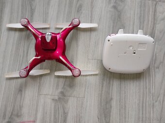 Dron zn. SYMA X5UW - 3