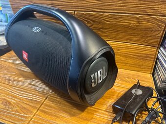 Prodám kvalitní reproduktor JBL Boombox 2 - 3