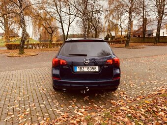 Prodám OPEL ASTRA J SPORTS TOURER 2.0 CDTI (118kW), 3/2011 - 3