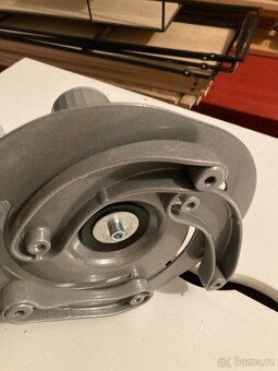 Držák projektoru - 3