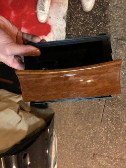 Mercedes E klasse w211 popelníky - 3