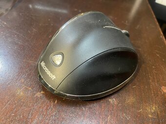 Microsoft Wireless Laser Mouse 7000 - 3