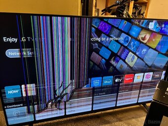 60" TV LG 60UP8000 - rozbitý display - 3