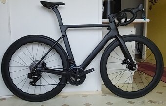 silniční karbonové kolo s elektronickým radením - 3
