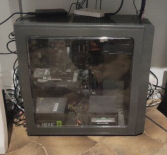 PC s monitorem - 3